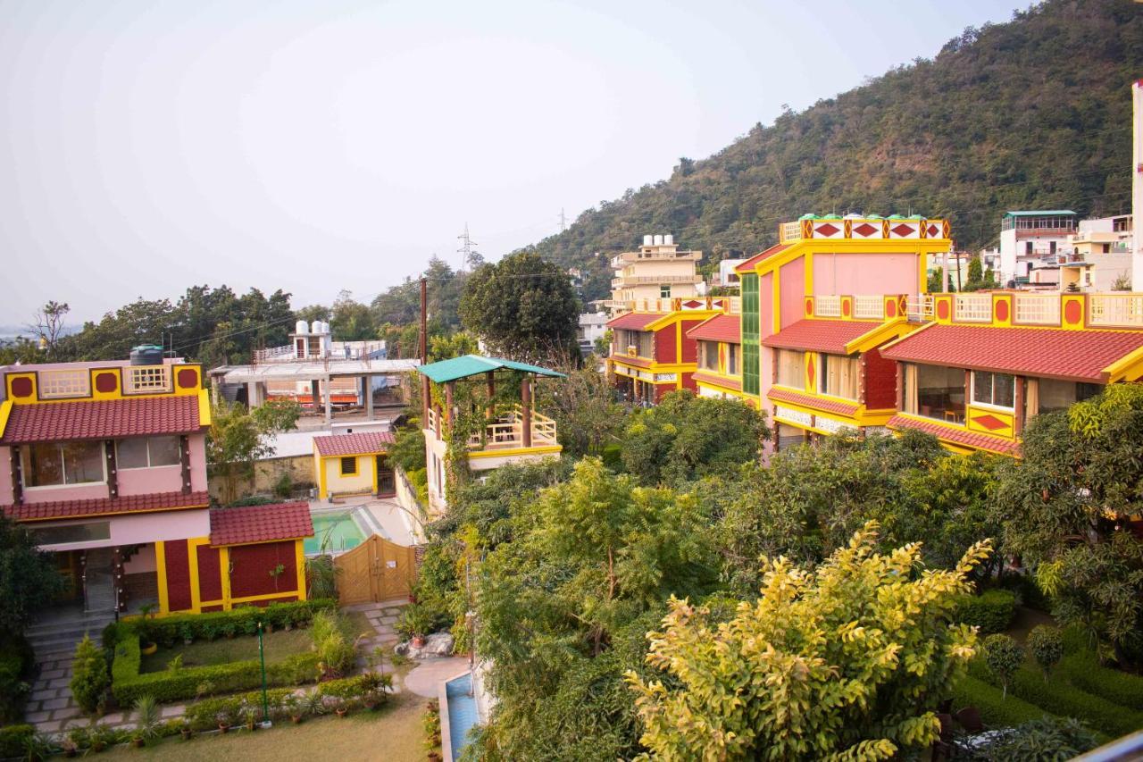 Mvt Guesthouse & Restaurant Rishikesh Exterior photo