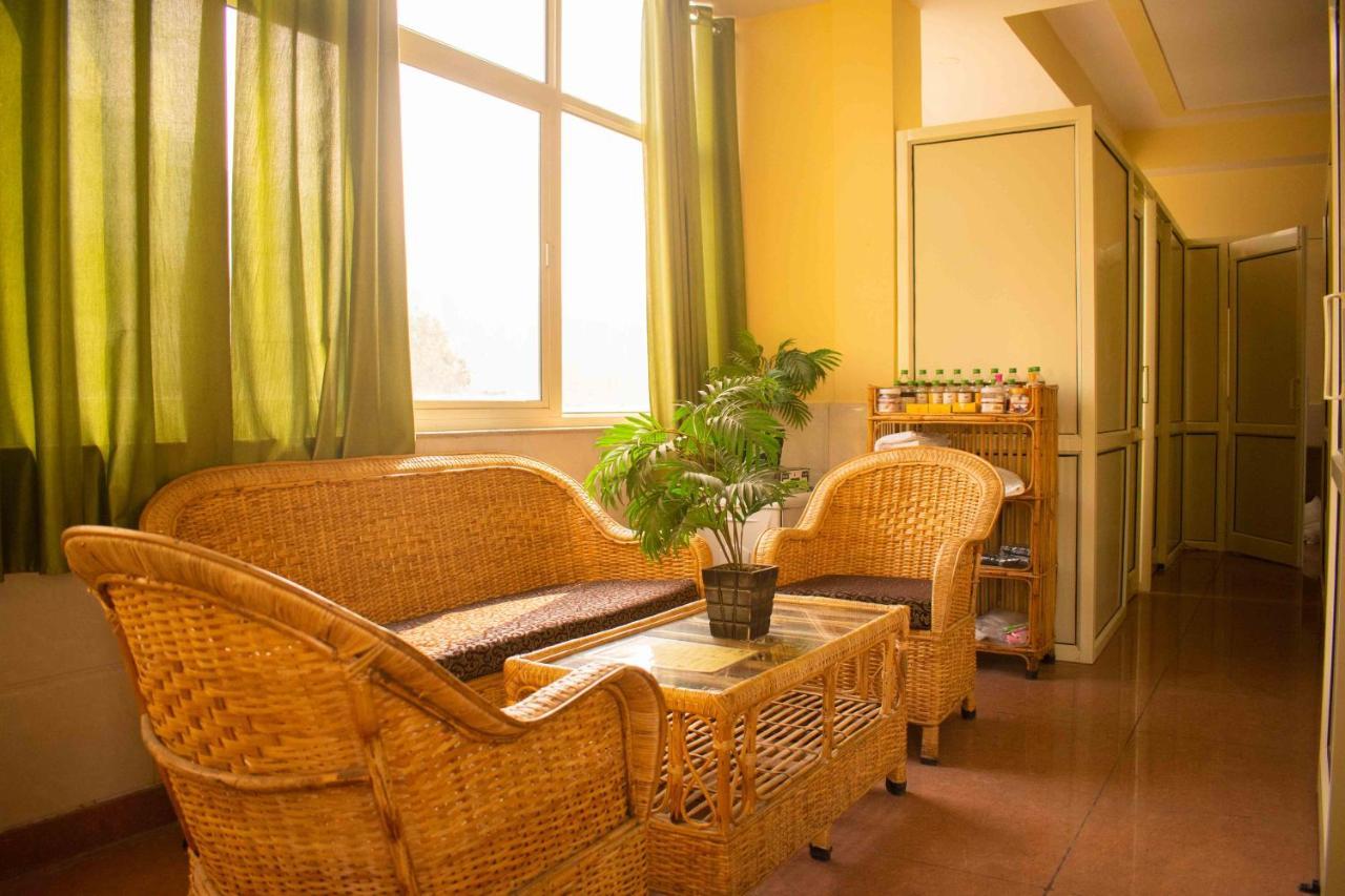 Mvt Guesthouse & Restaurant Rishikesh Exterior photo
