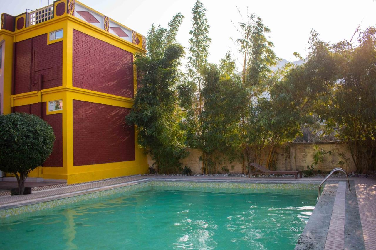 Mvt Guesthouse & Restaurant Rishikesh Exterior photo