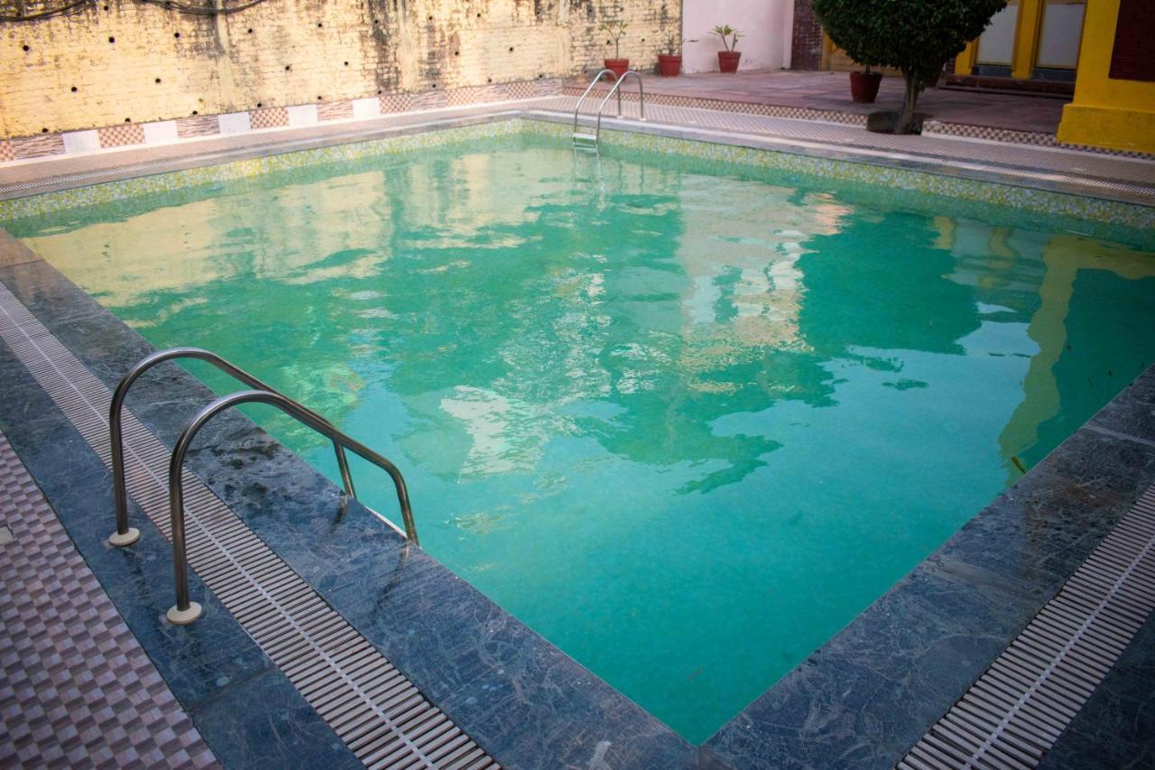 Mvt Guesthouse & Restaurant Rishikesh Exterior photo