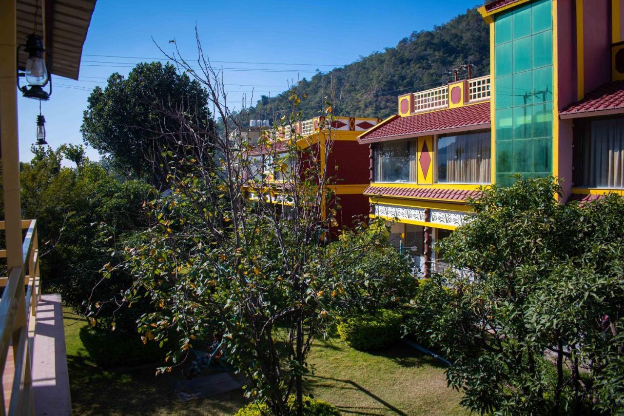 Mvt Guesthouse & Restaurant Rishikesh Exterior photo