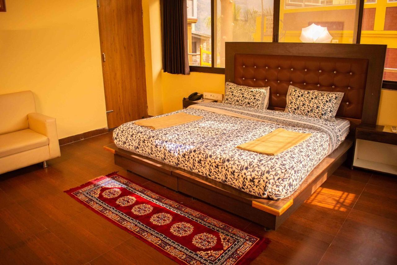 Mvt Guesthouse & Restaurant Rishikesh Exterior photo