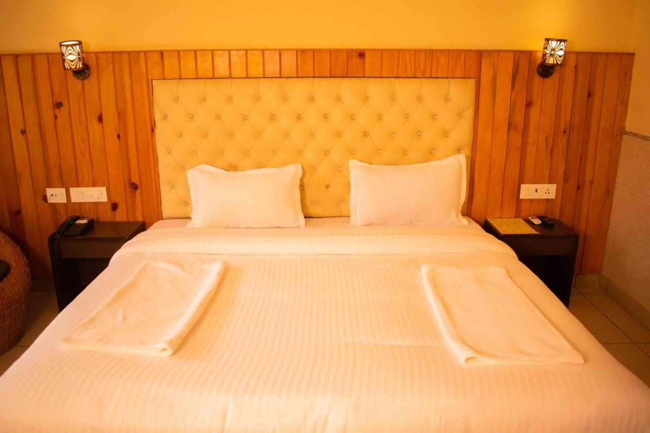 Mvt Guesthouse & Restaurant Rishikesh Exterior photo