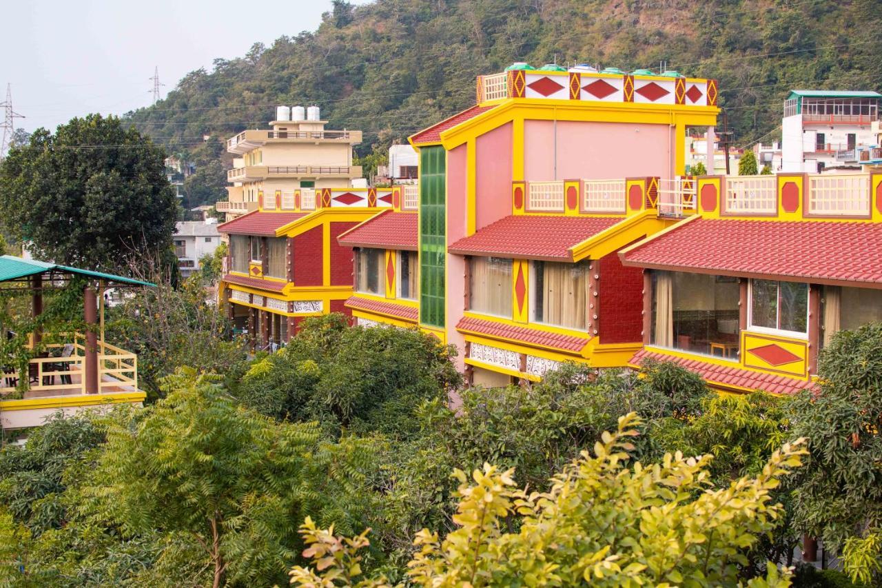 Mvt Guesthouse & Restaurant Rishikesh Exterior photo