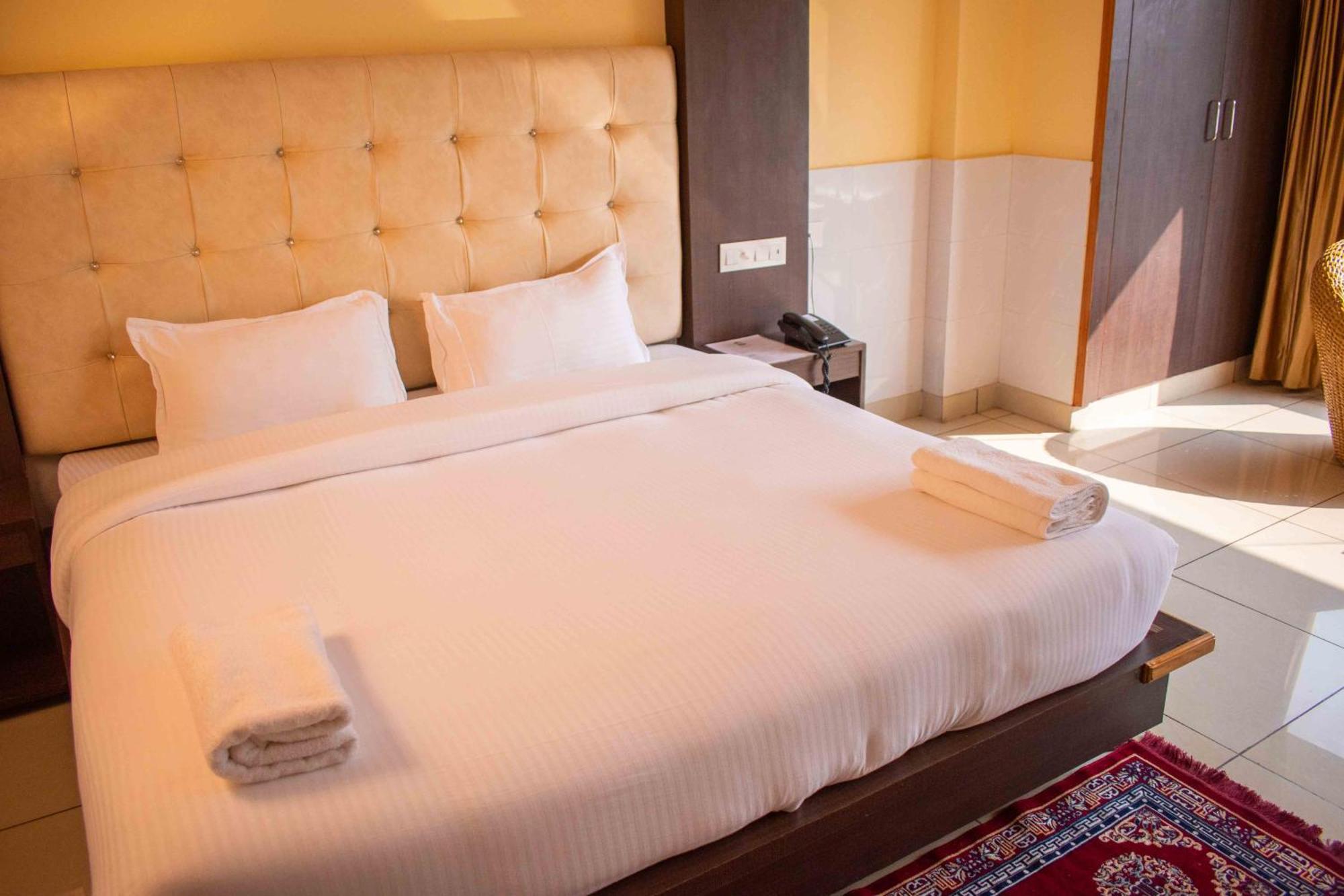 Mvt Guesthouse & Restaurant Rishikesh Room photo